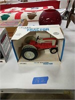 Ertl Ford 1981 Tractor New In The Box