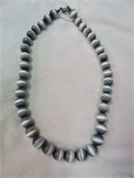 GRAY AND WHITE AGATE GEMSTONE NECKLACE 18"