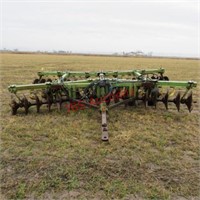 John Deere 16' Tandem Disk