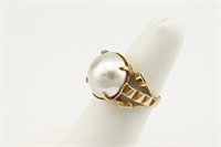 14K Gold Ring w/ Mabe Pearl