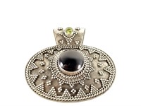 STERLING SILVER LARGE PENDANT W ONYX AND PERIDOT