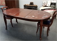QUEEN ANNE DINING TABLE W CHAIRS