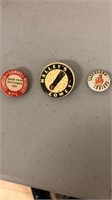 3 Vintage pins