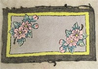 ANTIQUE HOOKED ACCENT RUG - AS IS