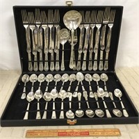 W M ROGERS SILVERWARE WITH BOX