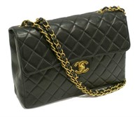 CHANEL QUILTED CLASSIC BLACK LEATHER FLAP PURSE