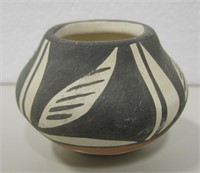 1.75" Tall Signed Isleta Native American Pottery