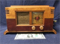 Vintage Philco transitone radio