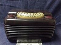 Vintage Philco Bakelite 10629B Tube radio