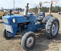 FORD 2000 - HRS: 2595, 3 PTE, PTO