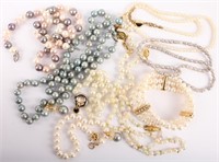 MIXED LOT OF LADIES COSTUME JEWELRY PEARLS