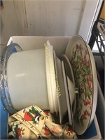 4 boxes- Tupperware, cake pans, more