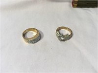 2 Ladies 18k Gold Plates Rings