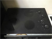 Whirlpool Glasstop cooktop cutout 29 1/4 w x 20