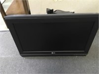 26” TV w/Wall Bracket