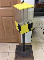 U Turn Candy vending machine on metal base 4