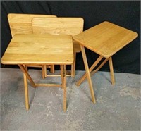 4 Folding Personal Tables & 2 Wood Chairs U7C