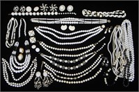 Black & White Necklaces, Chokers & Earrings