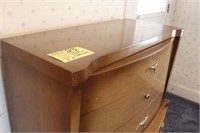 Huntley Furniture Co. Chest of Drawers