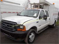 2001 FORD F-550 FOUR DOOR W/ SERVICE BODY