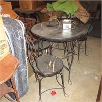 OLD ICE CREAM TABLE & CHAIRS