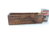 Boîte à fromage ancienne en bois Crescent Dairy
