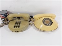 2 téléphones vintage phones