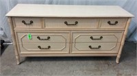 Broyhill 7-Drawer Dresser P8