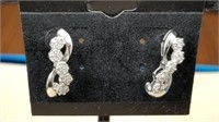 10kt White Gold Diamond Cluster Post Earrings