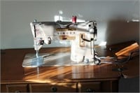 Vintage Singer Sewing Machine in Cabinet