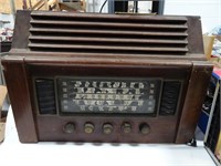 Antique tube radio 1949