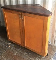 Maple corner cabinet - 45"Wx40"H