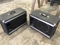 Pair of peavey speakers
