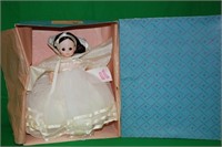 13" Madame Alexander Snow White Doll