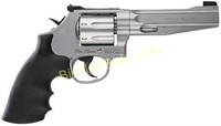 Smith & Wesson 178038 686 Plus Pro with Full Moon