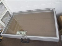 Allstate Metal Display Case w/ Key - 34x22x3