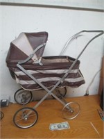 Vintage Collapsible Baby Doll Buggy