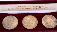 Coin 3 Morgan Silver Dollars in Plush Display