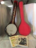 Washburn 5 String Banjo w/Books