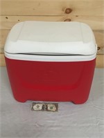 IGLOO Red Cooler