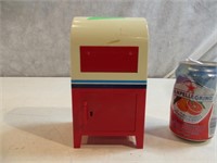 Boite postal miniature du Canada avec clé