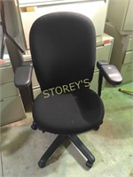 Steelcase task chair, height & seat adjustable