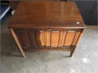 Vintage End Table with 2 Doors for storage