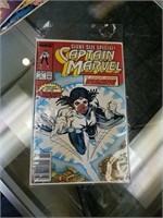 Captain marvel avenger comic book