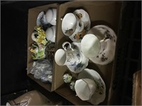 tea cups/saucers