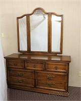 7 drawer 3 section mirror