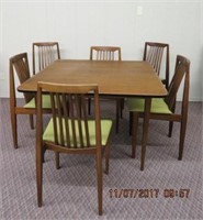 Honderich dining room table 41 X 46" with 3 -18"