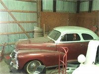1947 Chevrolet style master 2 Door Maroon & White
