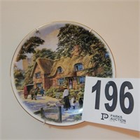 ROYAL BALE DECORATIVE PLATE MADE IN ENGLAND 8 IN