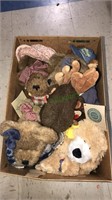 Box of Boyds bears and a boyd moose (683)